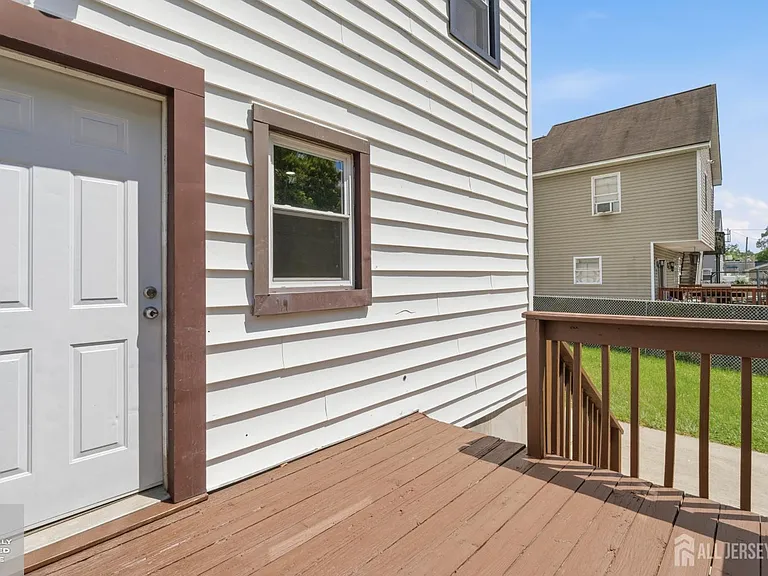 1648 Essex St #1 — Photo 31