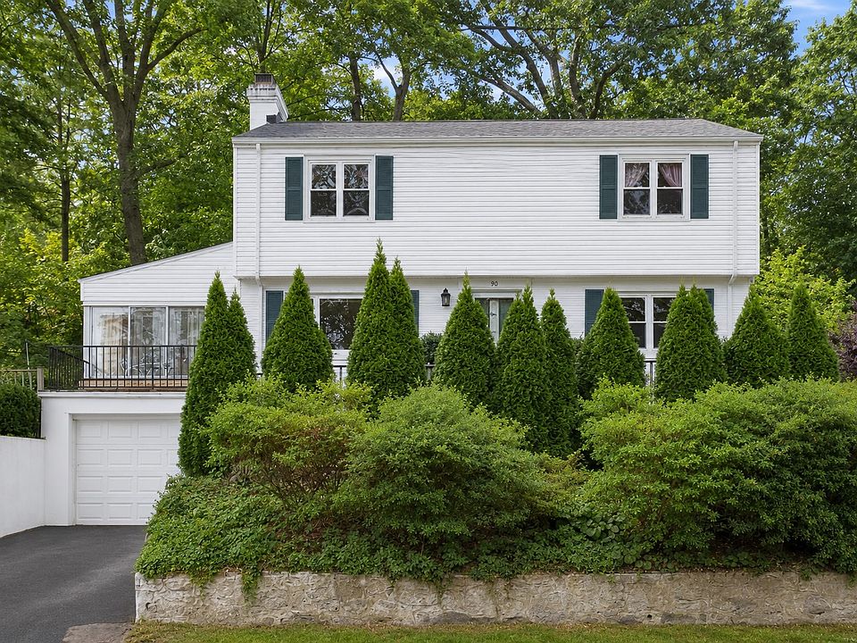 1st image of 20 Dorchester Dr
