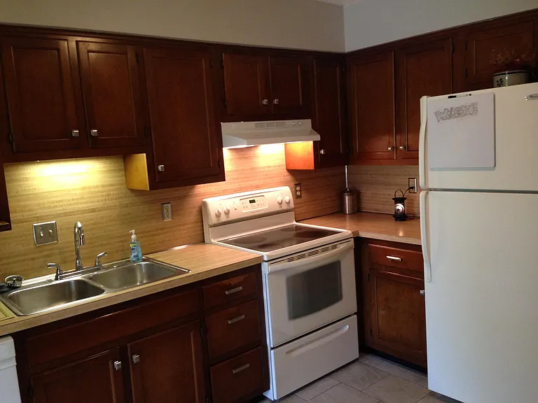 1101 Teaberry Ln — Photo 7