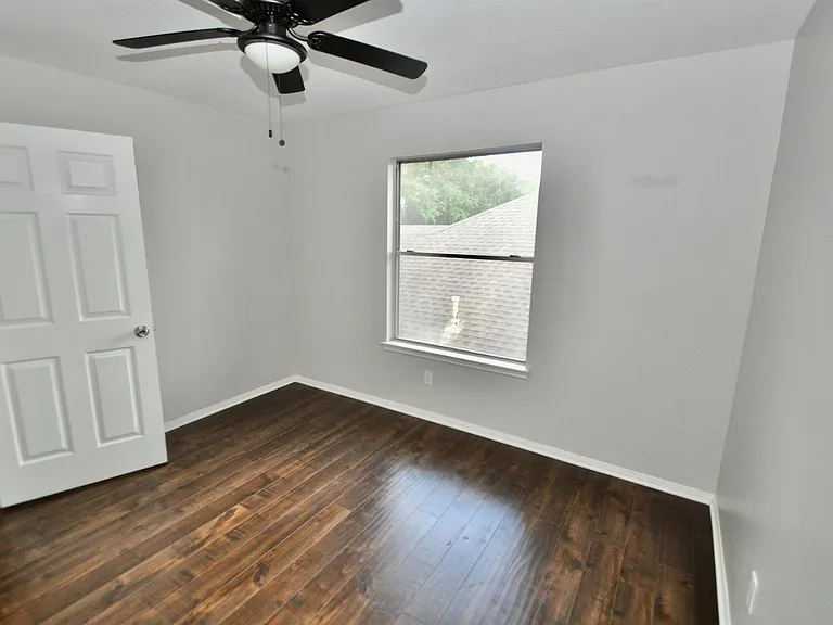 8819 Hedgestone Ct — Photo 20