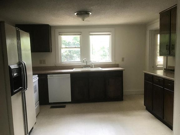 5th image of 611 19th St