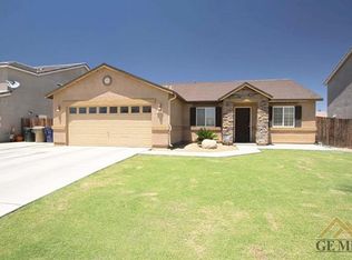 12300 Timberpointe Dr, Bakersfield, CA 93312