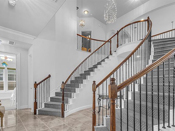 3rd image of 2825 River Bend Pl