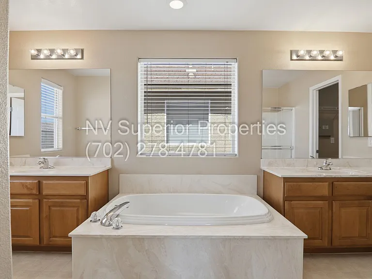5057 Golden Antelope Way — Photo 33