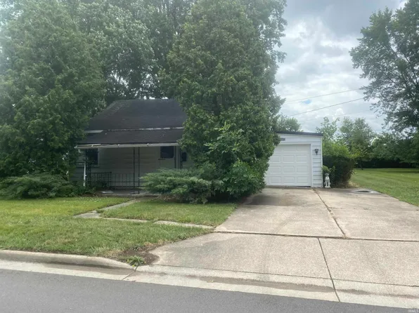 819 W Water St, Portland, IN 47371