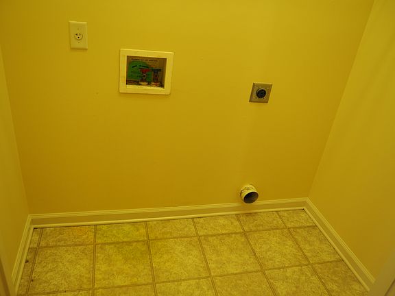 3rd image of 7914 Jills Creek Dr