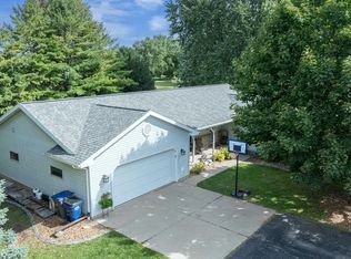 W6626 School Rd, Greenville, WI 54942