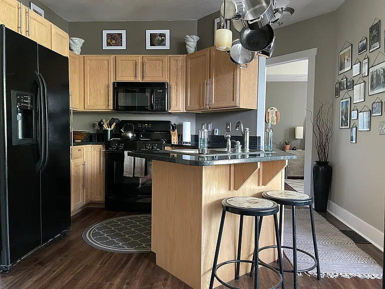 8300 Meadowview Dr #L23 — Photo 35