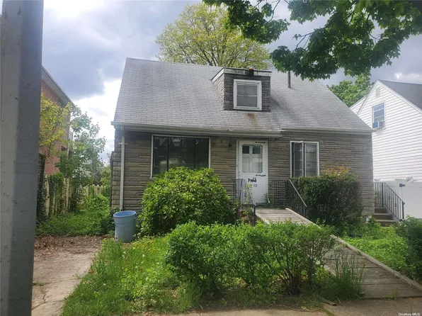 49-12 167th Street, Fresh Meadows, NY 11365
