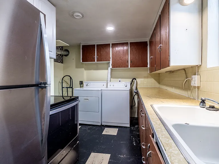 Have your own space apart from roommates, mother in law or snack area for movie night in the large family room. Washer and dryer stay.