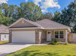 104 Hampton Dr, Crestview, FL 32539