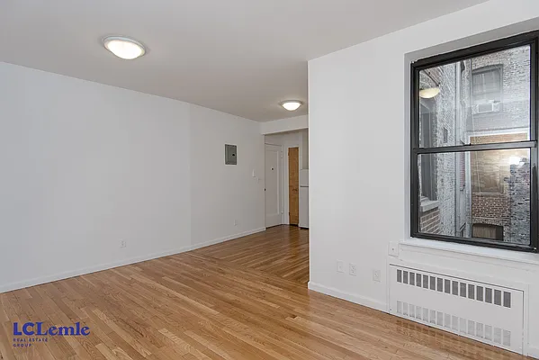 Rented by LC Lemle Real Estate Group | media 4