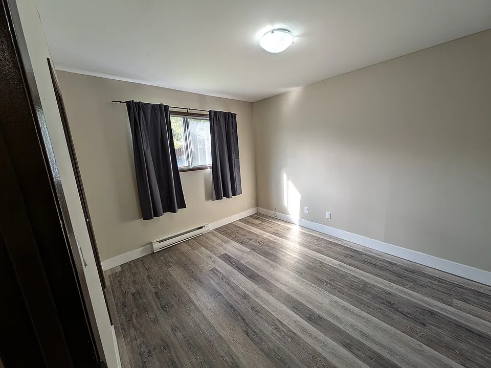 111 Knox St