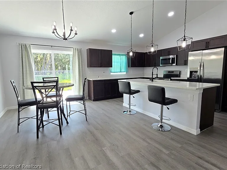 1870 N Zenith Rd — Photo 9
