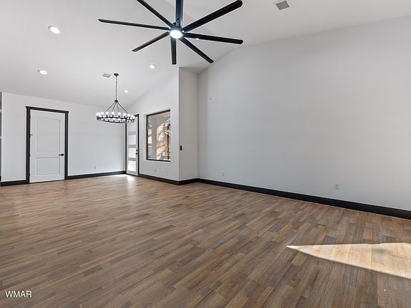 3rd image of 2701 Villa Loop