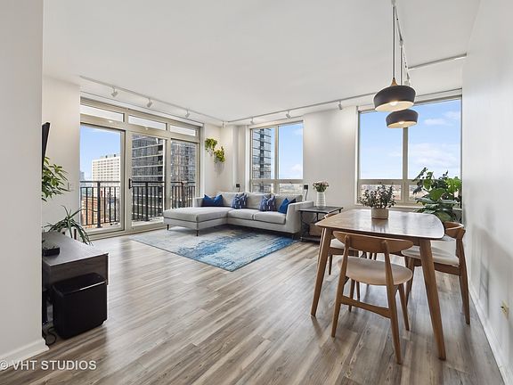 4th image of 1111 S Wabash Ave APT 1211
