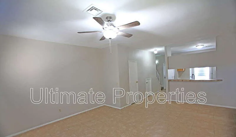 Building Photo - 3411 W Morrow Dr #3