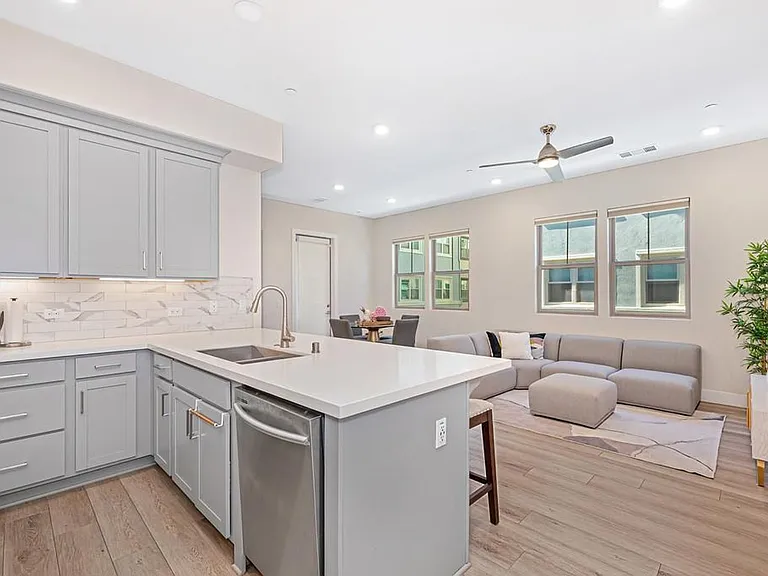 1000 Berryessa Ln #243 — Photo 3