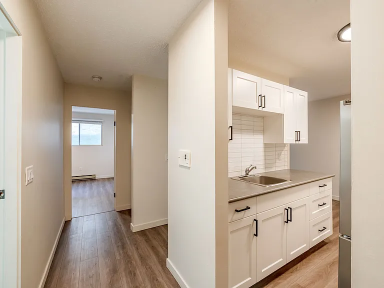 864 Fairview Rd #203 — Photo 8