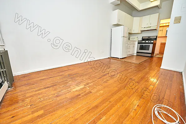 Rented by Genik Group Corp | media 22