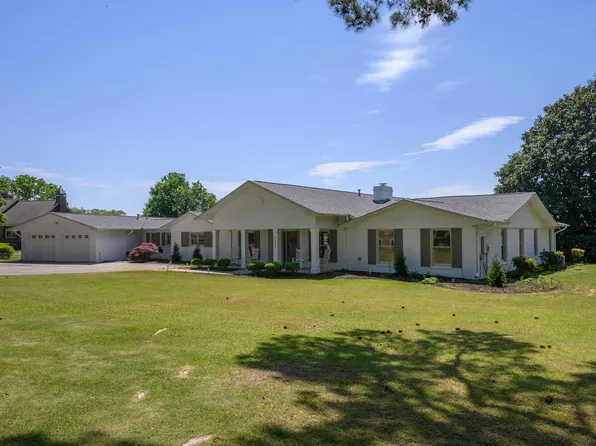 2600 Abbott Dr, Pell City, AL 35128