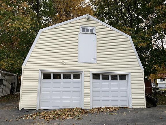 3rd image of 719 Park St