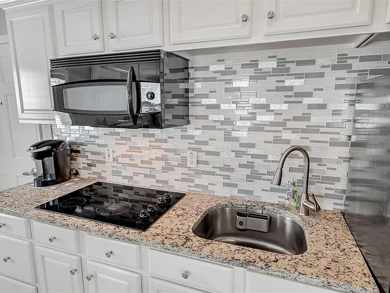 301 S Central Ave #5 — Photo 7