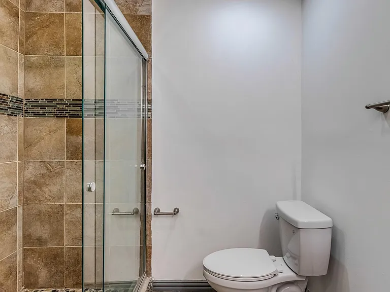 3118 Carlson Dr — Photo 19