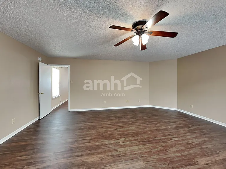 10191 Tournon Dr — Photo 10