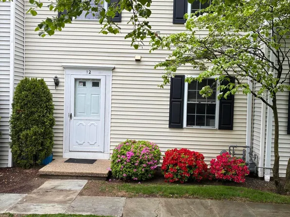 33 Talbot Ln APT 12, Greenwich, CT 06830