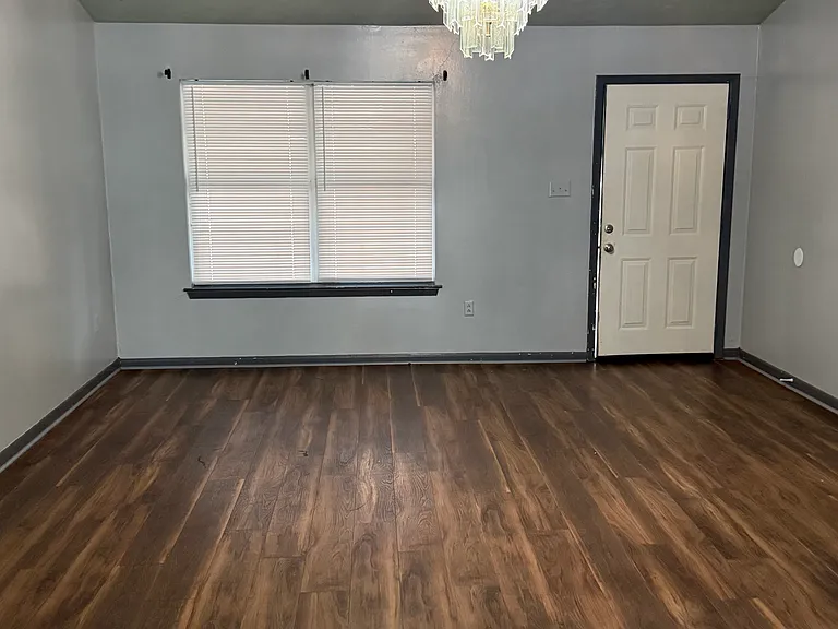 2228 Maple Dr — Photo 10