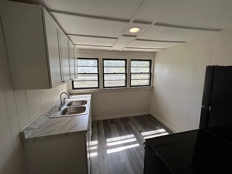 701 N High St #4 — Photo 5