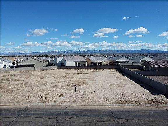 3rd image of 7732 S Spinn Way