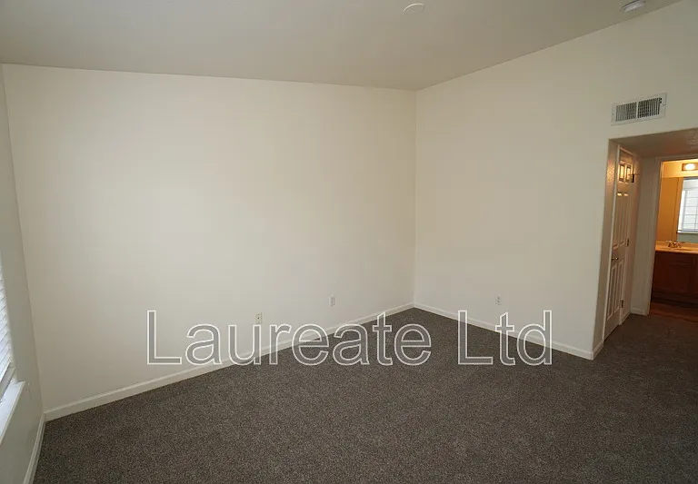9962 E Idaho Cir #202 — Photo 21