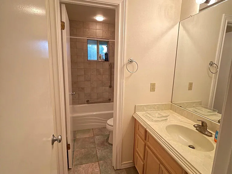 603 Green Field Cv — Photo 11