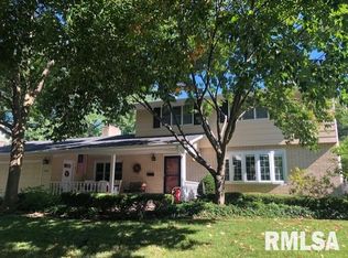 2246 E 32nd St, Davenport, IA 52807