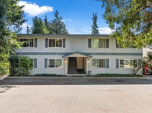 2504 204th St SW APT 1, Lynnwood, WA 98036