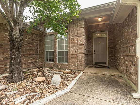 2nd image of 1712 Gray Stone Dr