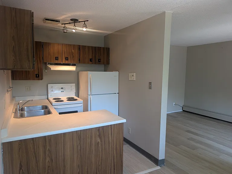 6-707 3rd Ave NW #6 — Photo 7