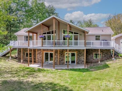 W3951 Lake Mary Dr S, Vulcan, MI, 49892