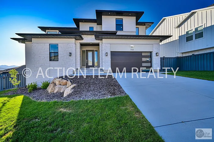 4 bed, 3.5 bath, 3494 sqft, $5,500 — Photo 4