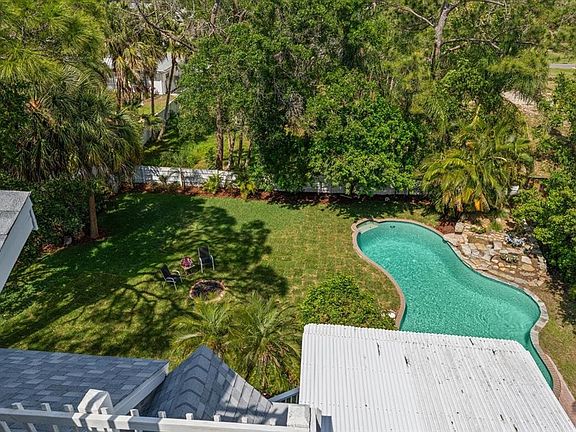 3rd image of 236 Shore Dr