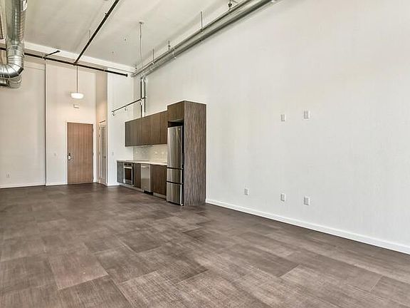 5th image of 2466 1st Ave #17