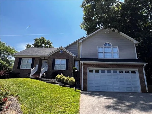 1010 Norwood Ln, Lewisville, NC 27023