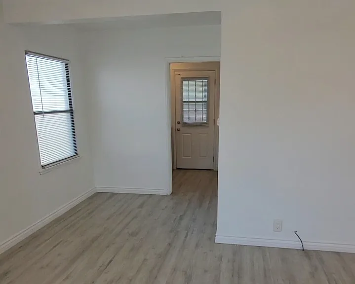 2311 Belmont Ave — Photo 2