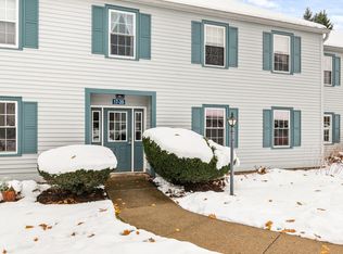 19 Twin Oaks Ter, South Burlington, VT 05403