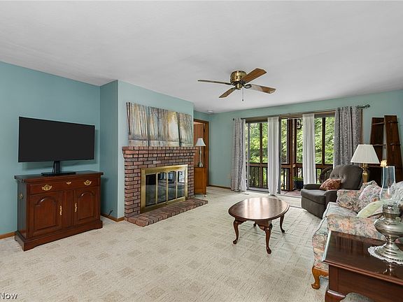 5th image of 227 Portage Lakes Dr E