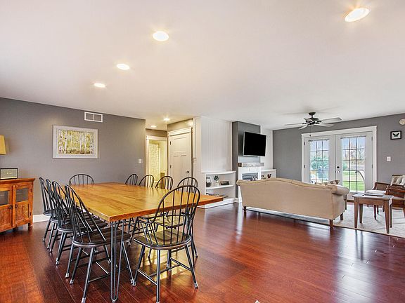 5th image of 8887 Nature Meadows Ct NE