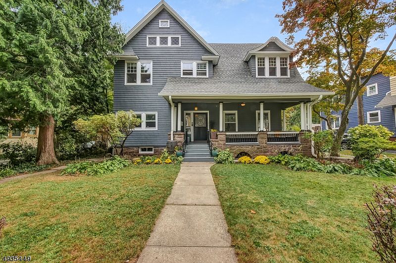 1st image of 8 E Clark Pl