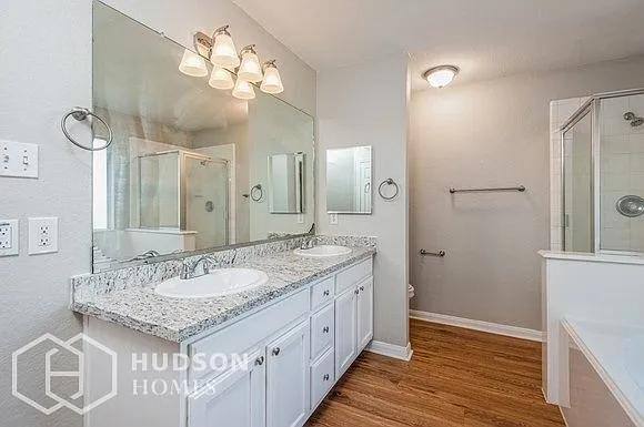 606 Moonwalk St — Photo 7